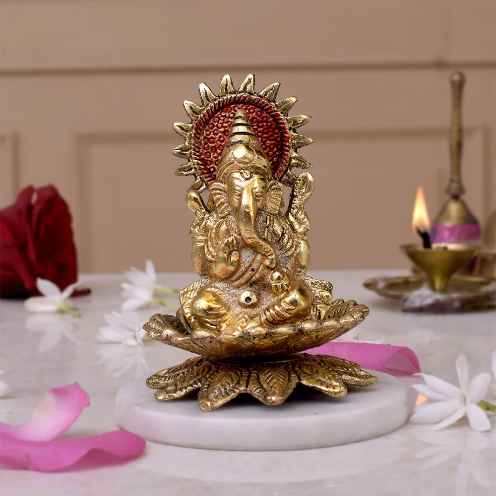  Decorative Metal Idol  
